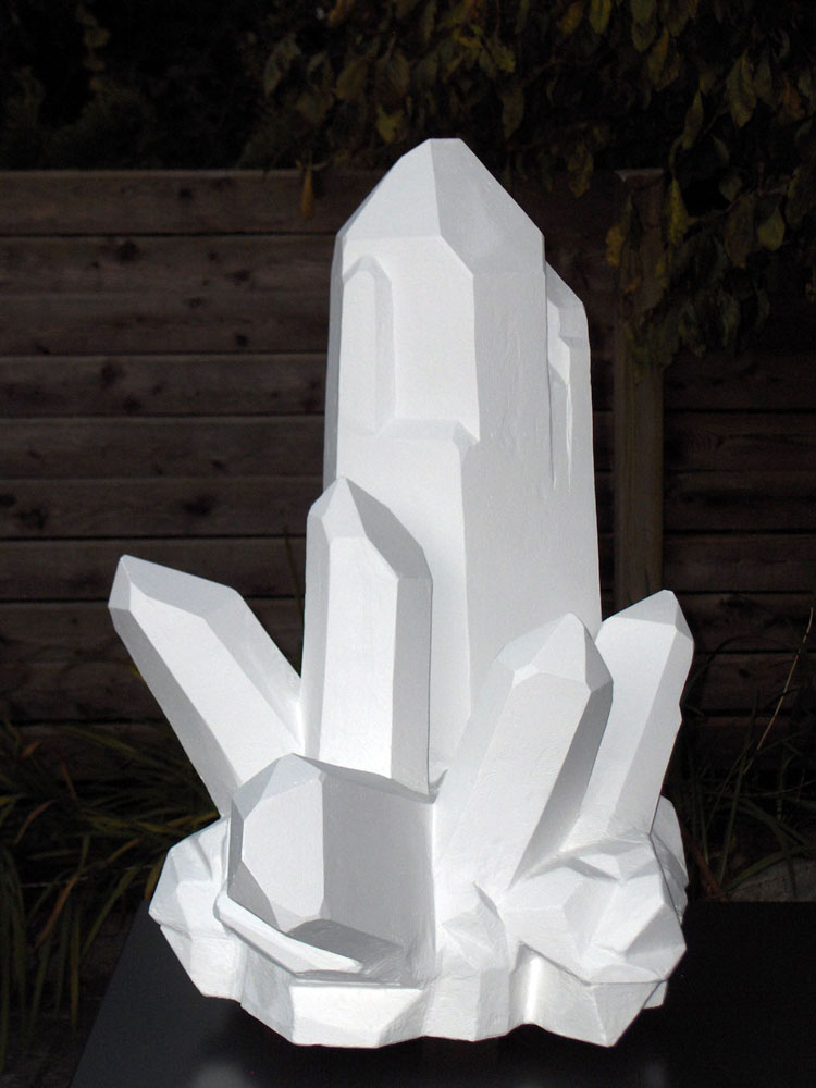 P2005b | Objekte | Porenbeton | Kristallstufe | Atelier Markus Uebelhart | Kristallmaler | Crystal painter | Rock crystal | peintre de cristal | cristal de roche