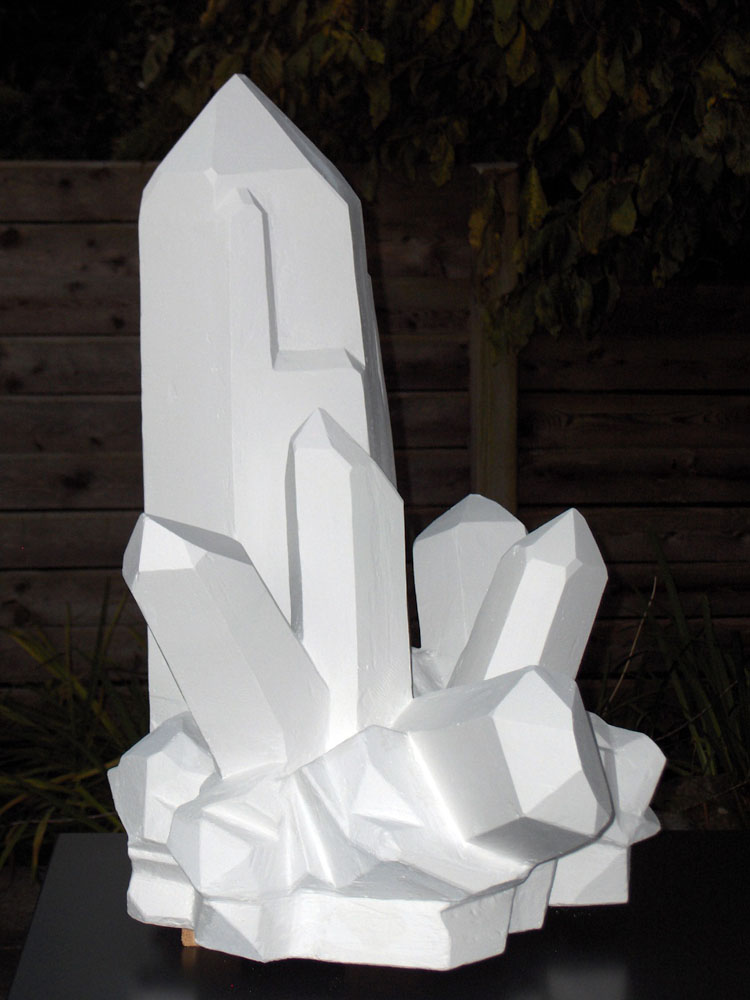 P2005c | Objekte | Porenbeton | Kristallstufe | Atelier Markus Uebelhart | Kristallmaler | Crystal painter | Rock crystal | peintre de roche | cristal de roche